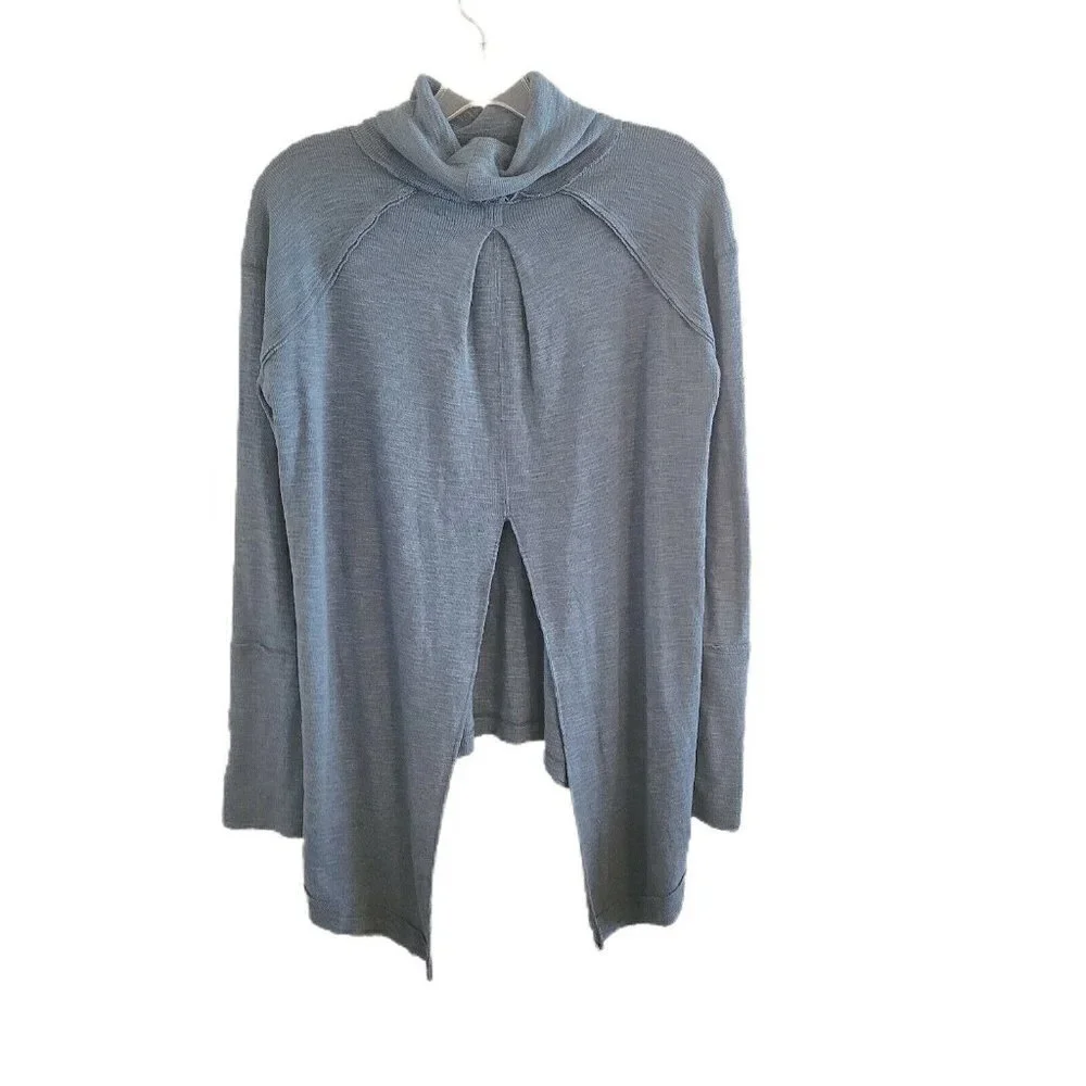 We The Free Blue Split-Back Turtleneck Tunic Sweater Size Small A8 - Picture 2 of 11